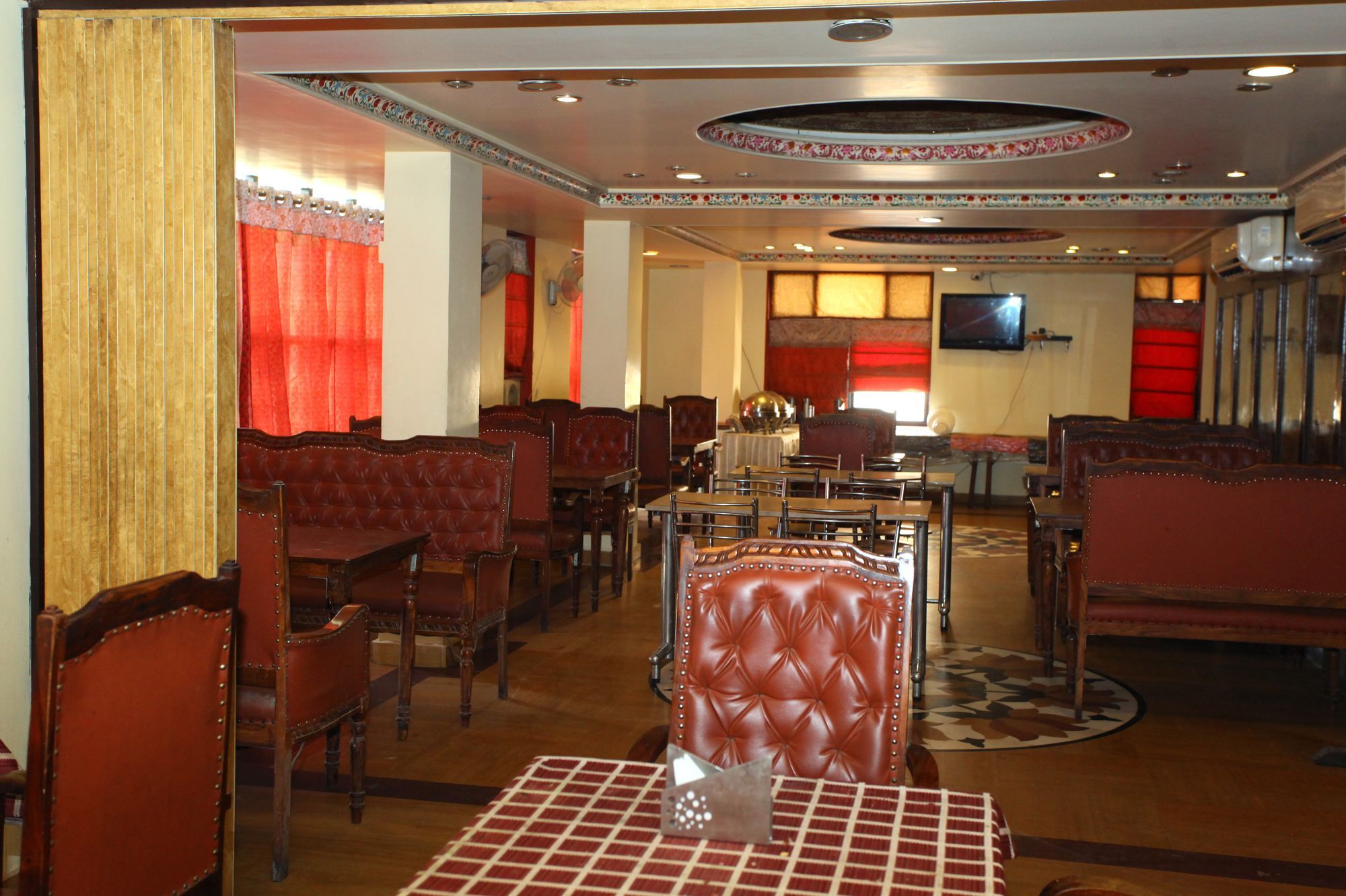 Oyo 2105 Hotel Royal Sheraton Джапур Экстерьер фото